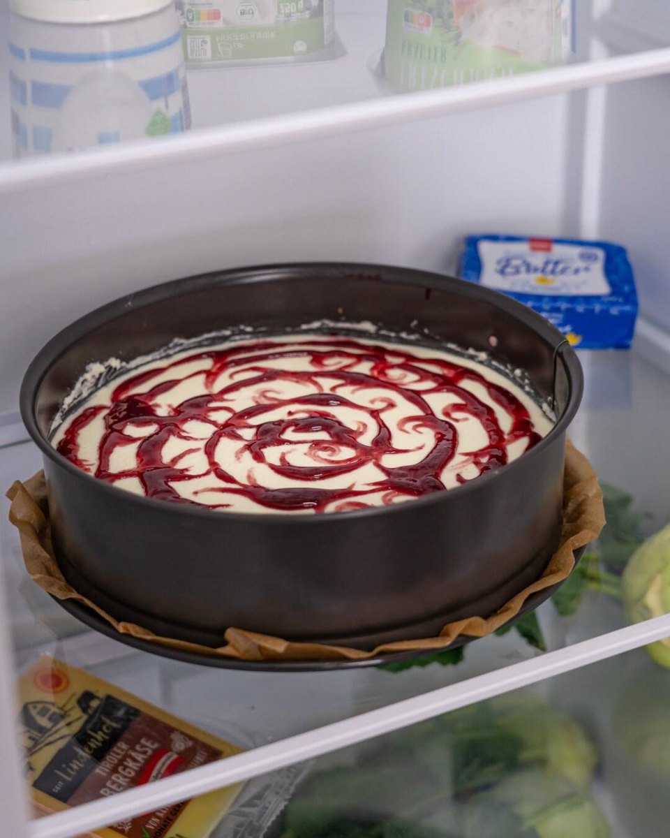 Kuchen im Kühlschrank kühlen