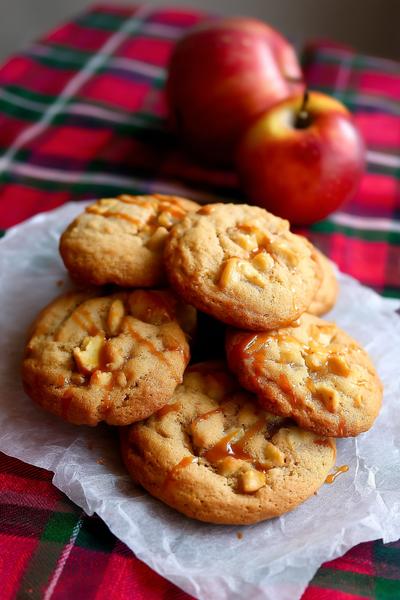 20. Herbst Rezepte Backen Cookies mit Kürbis und Pumpkin-Spice in warmem Orange