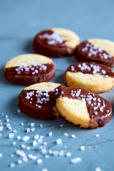 28. Schoko-Streifenplätzchen in Schwarz-Weiß for plätzchen backen weihnachten einfach rezepte ideas
