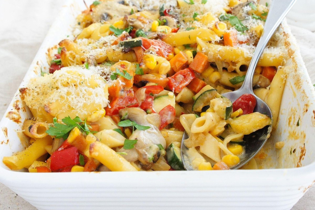 Gemüse Kräuter für Rigatoni Auflauf Variation