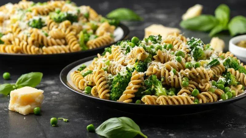 Pasta Variationen mit Gewürzen und Extras