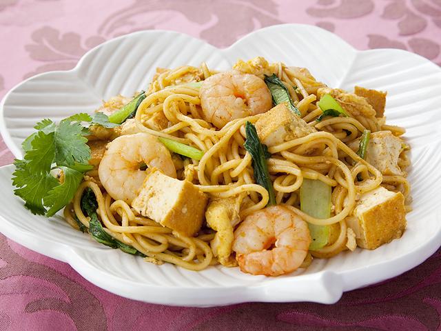 Mie Nudeln mit Tofu Hähnchen Garnelen