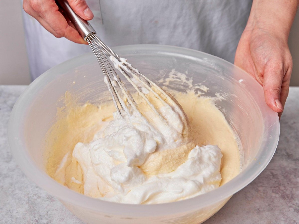 Quarkmasse für Käsekuchen zubereiten