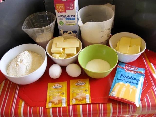 Zutaten für Pudding Streuselkuchen