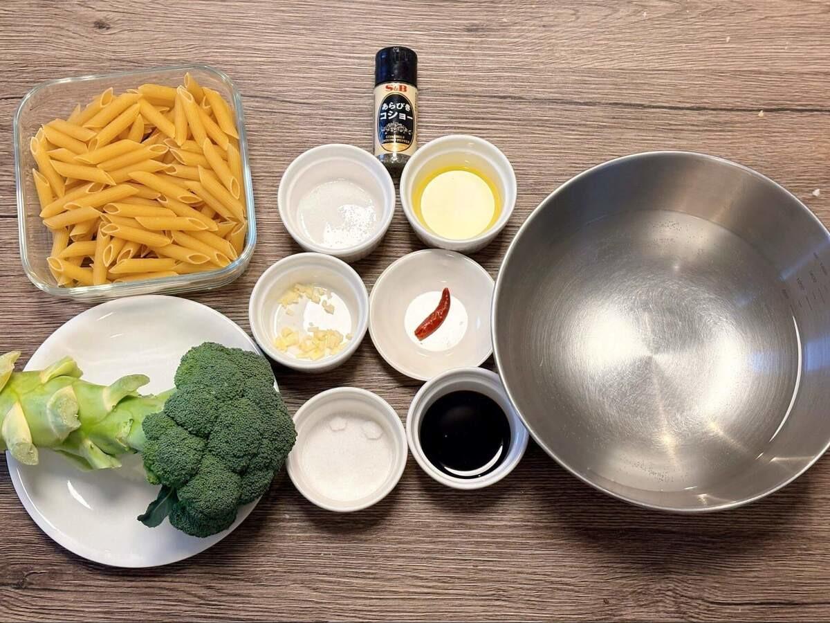 One Pot Pasta mit Brokkoli einfach und cremig kochen